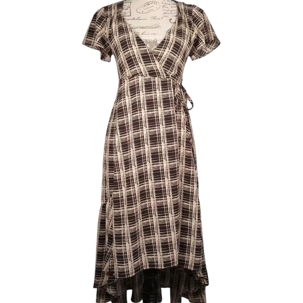 URBAN OUTFITTERS Women's Cream & Black Plaid Flowy Wrap Hi-Lo‎ Midi Dress XS-TP